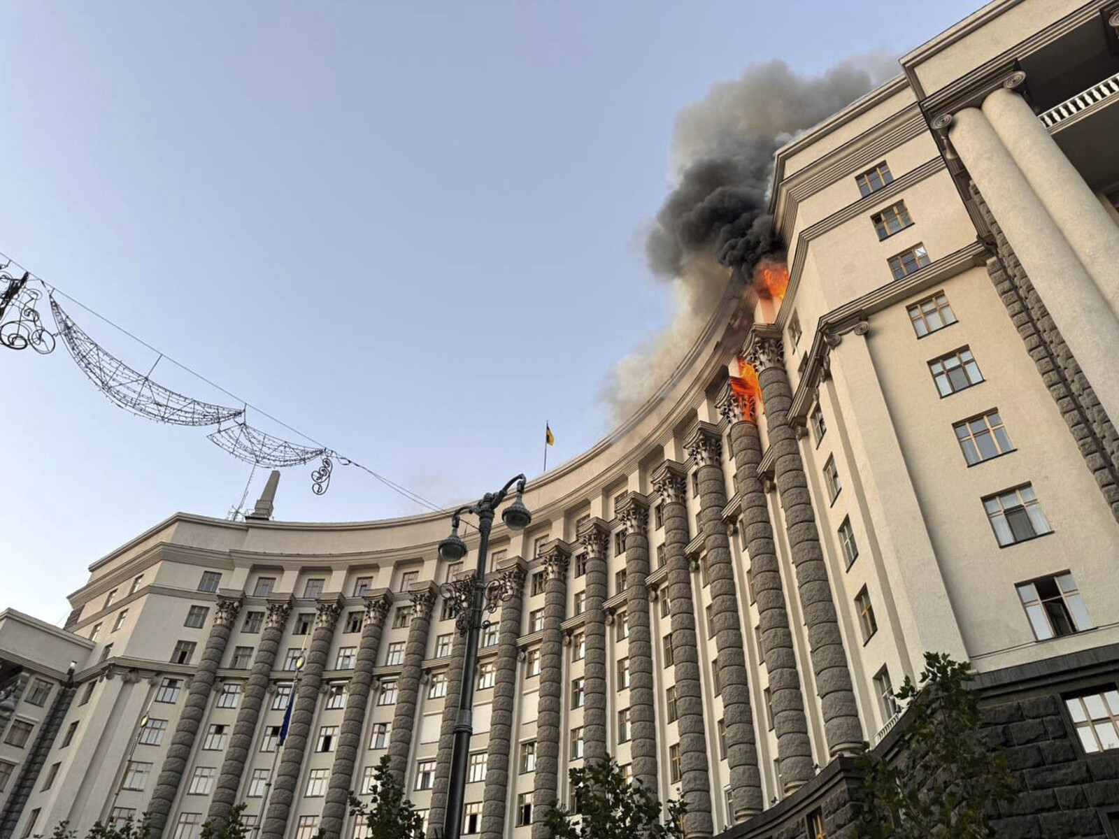 Largest Russian Drone Attack Hits Kyiv Government Building