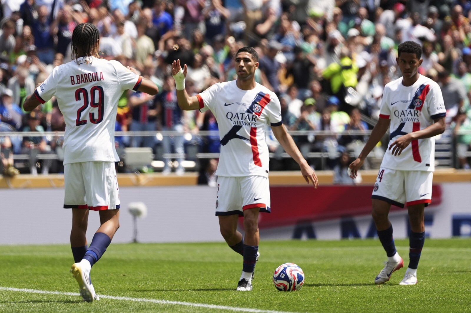 PSG Advances in Club World Championship May Face Messi's Inter Miami