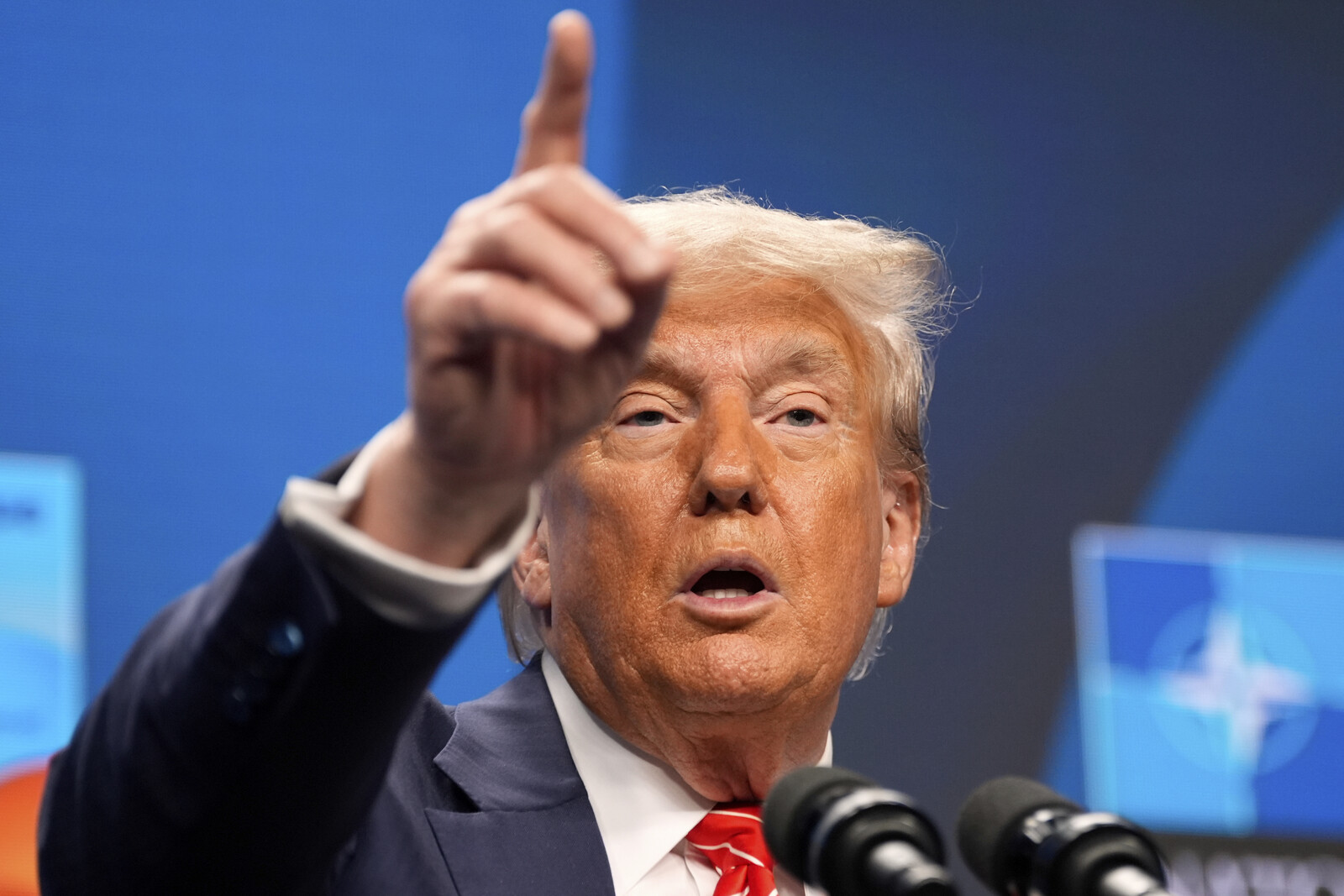 Trump Urges End to Ukraine War After Meeting with Zelenskyj