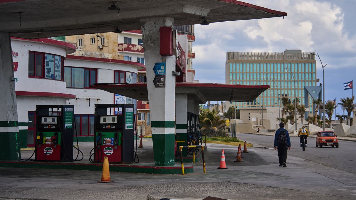 Cuba warns airlines it has