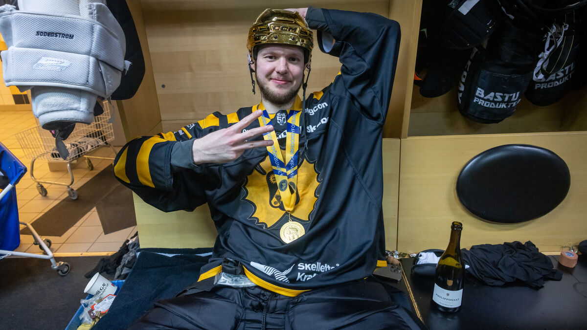 Skellefteå's golden goalie Linus Söderström