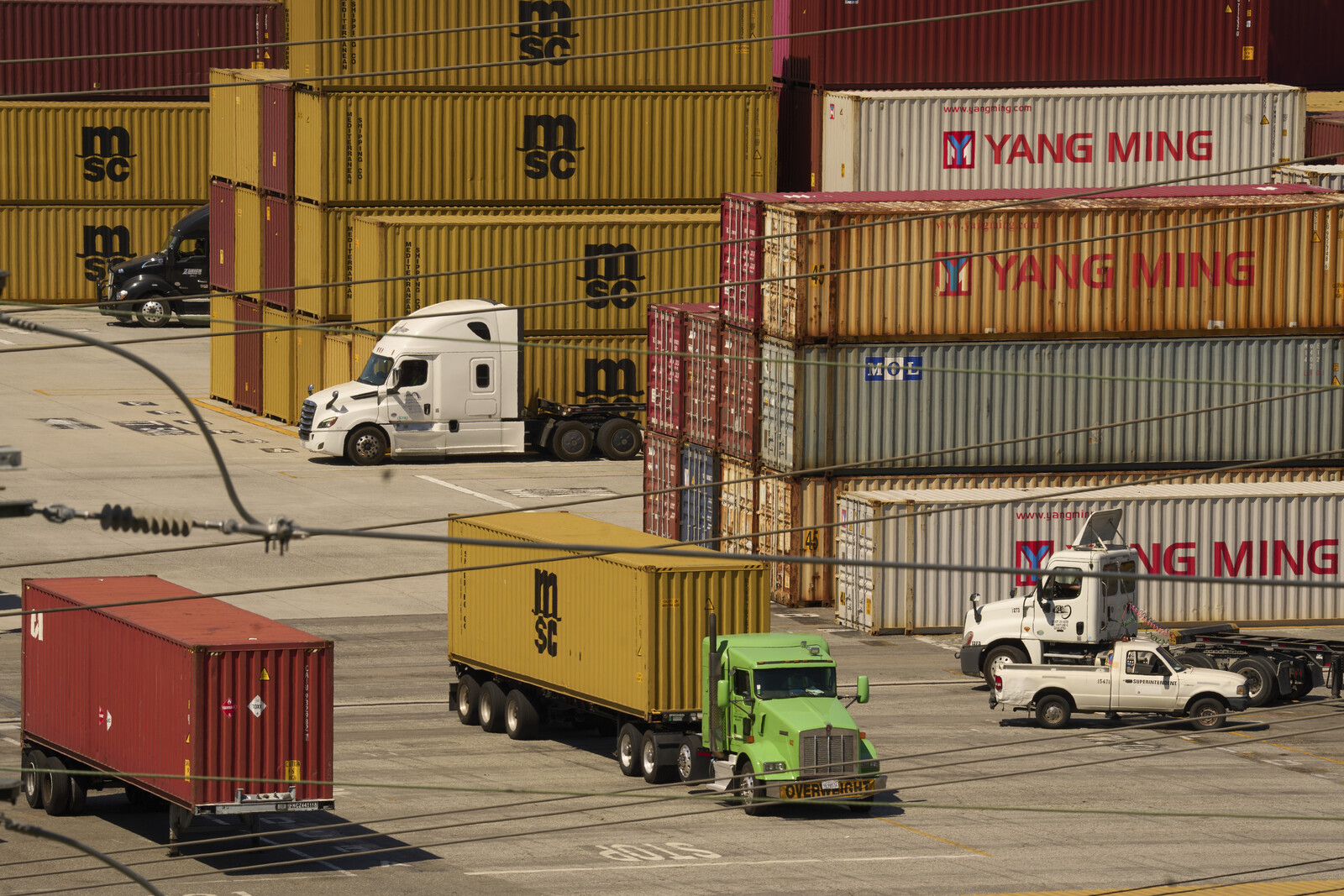US Trade Deficit Surges to Record 162 Billion Dollars in March