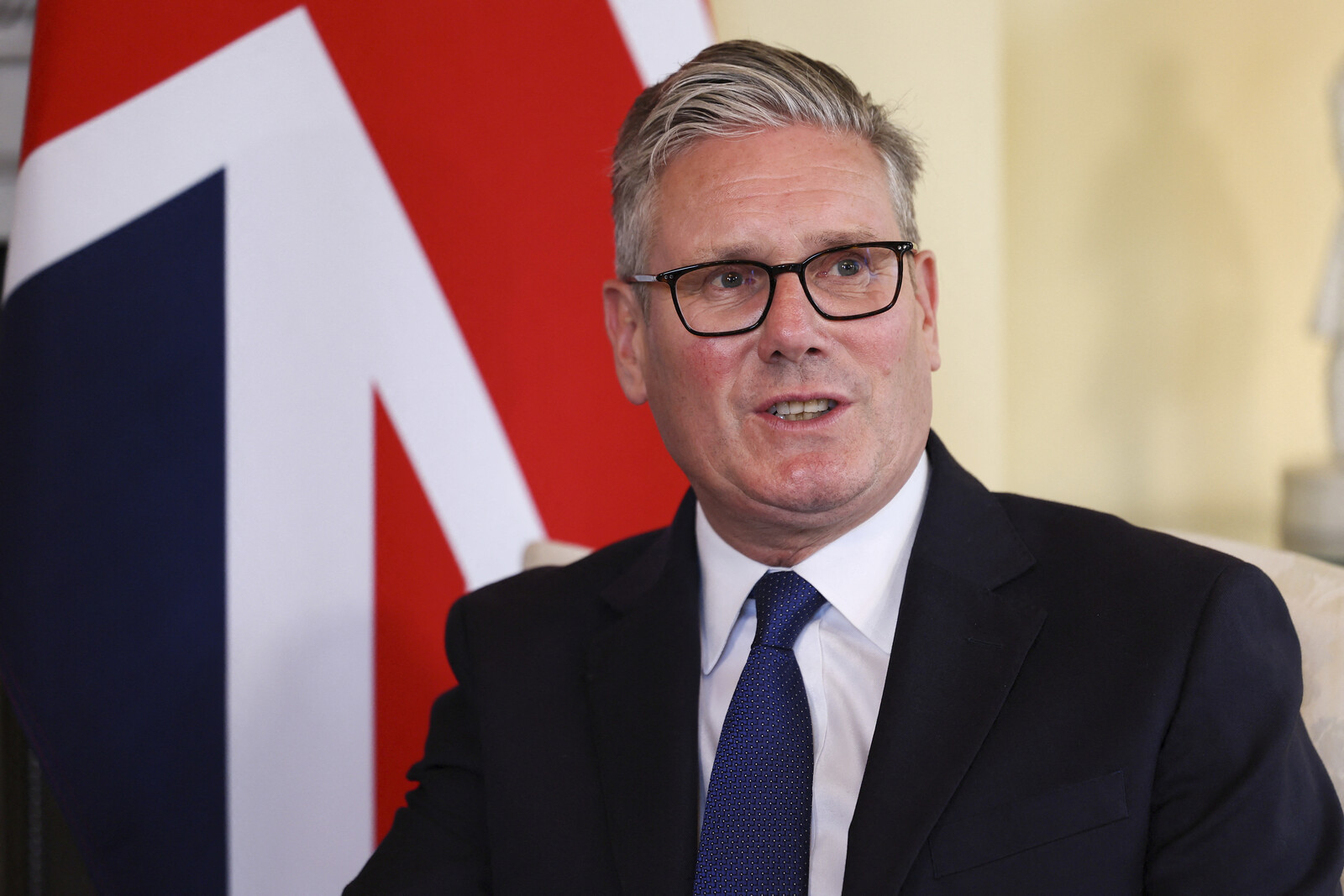UK Sanctions 25 Smugglers from