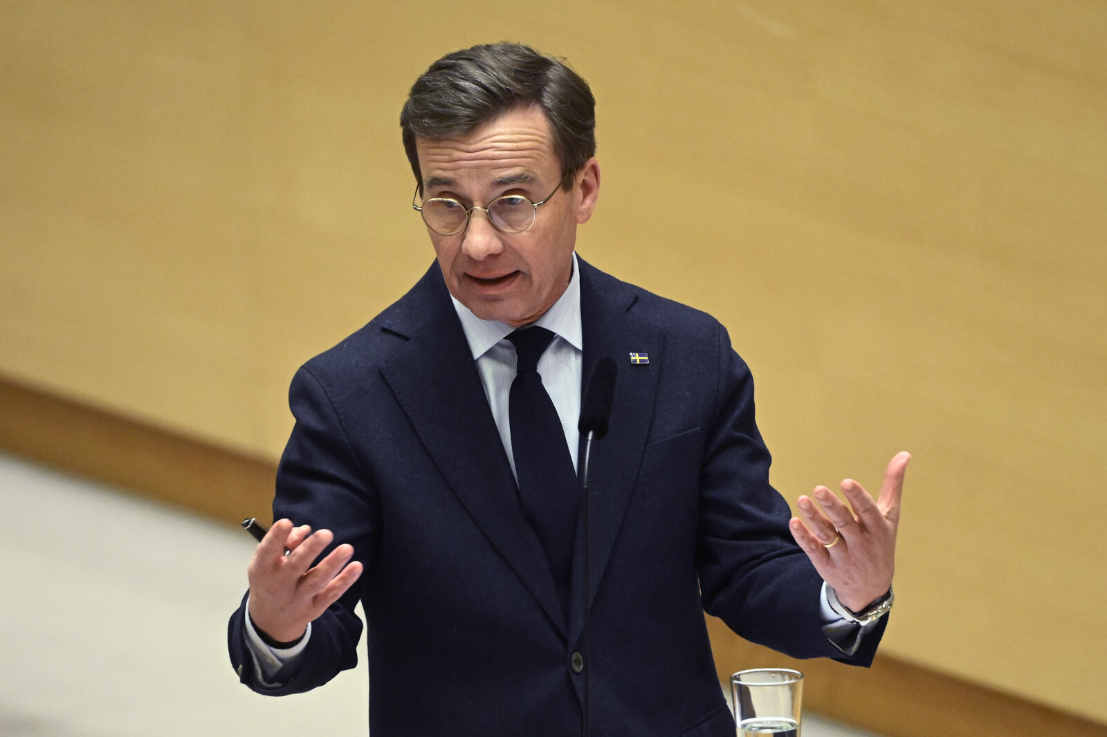 Kristersson wants to act against Chinese online companies