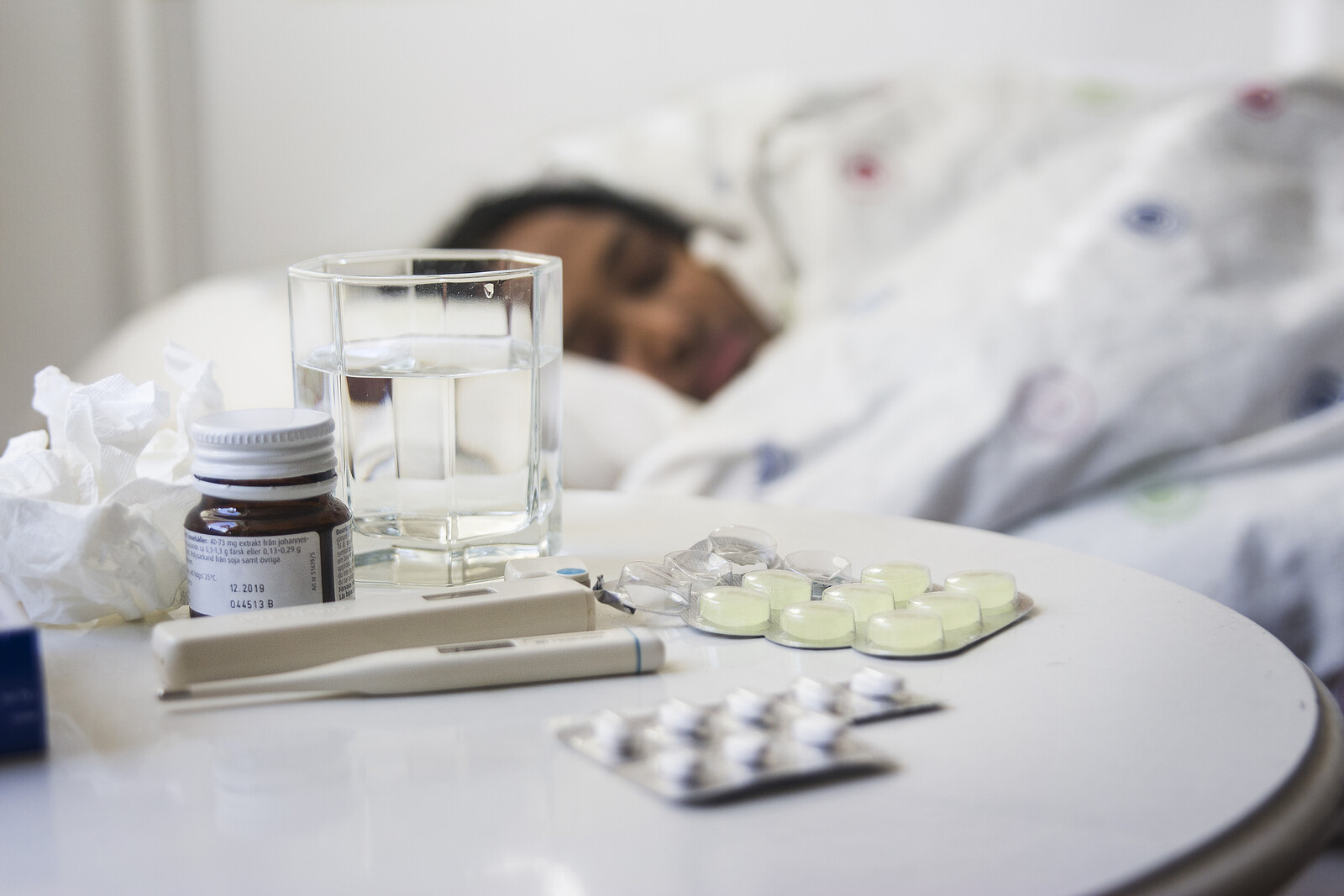 Painkillers Like Ibuprofen May Boost Antibiotic Resistance