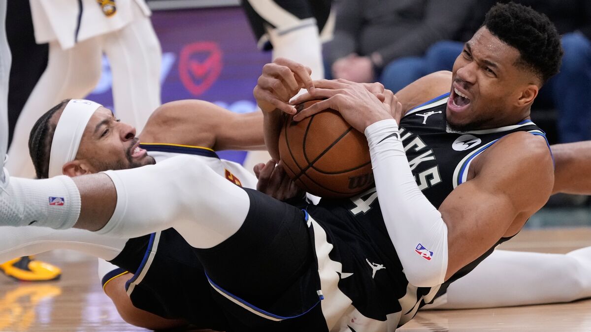 Milwaukee Bucks' Giannis Antetokounmpo out