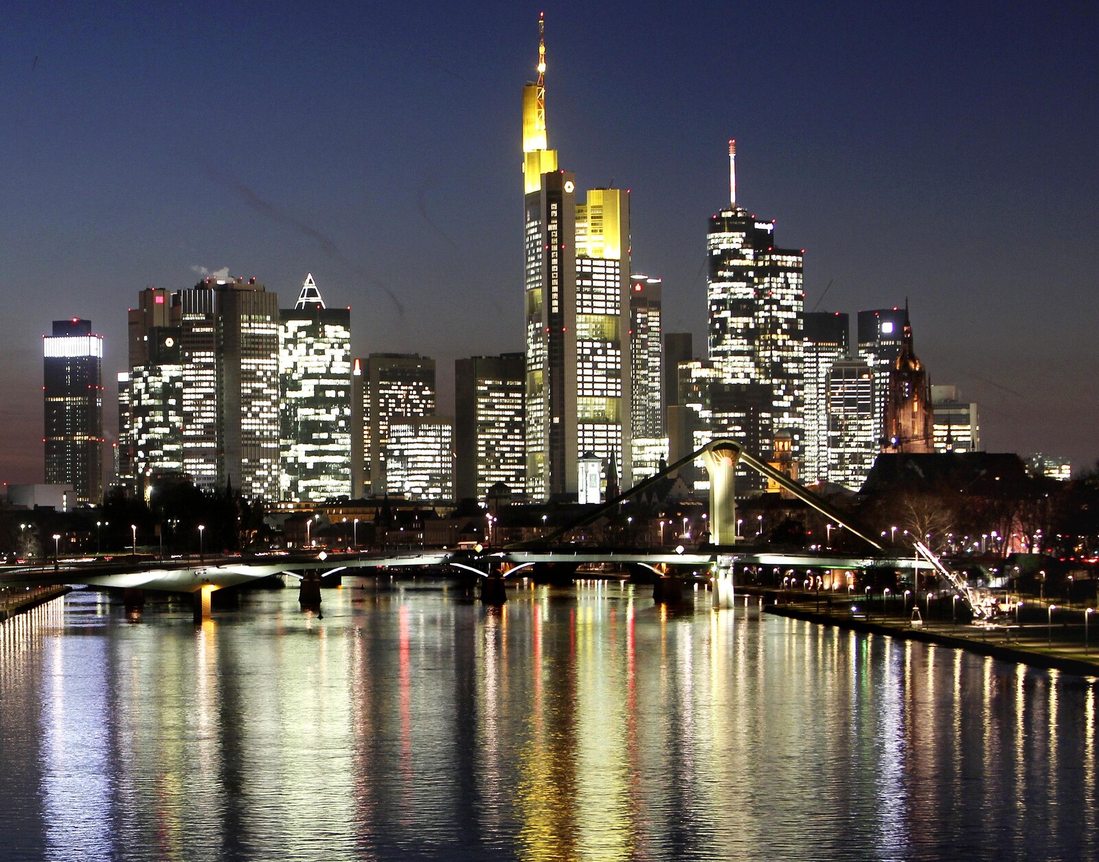 German Investor Confidence Surges, May