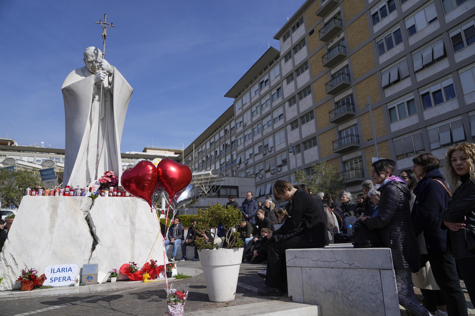 The Pope has Kidney Failure in Early Stage