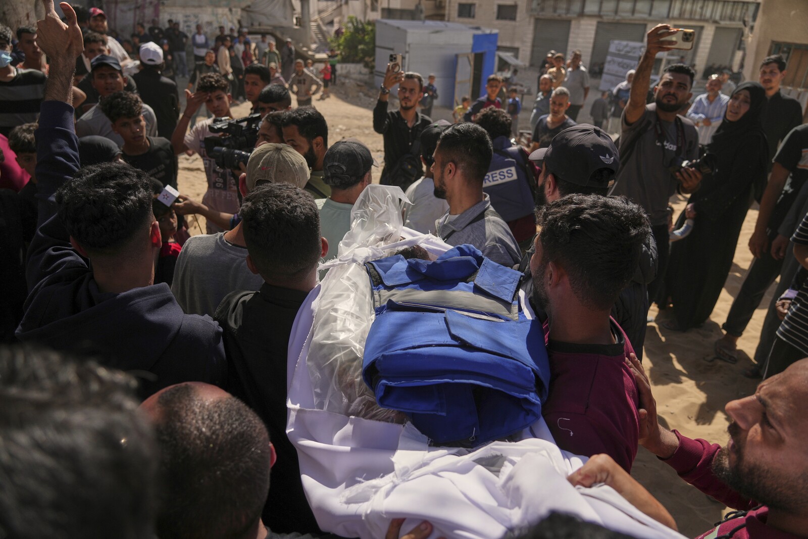 Media Giants Urge Israel to