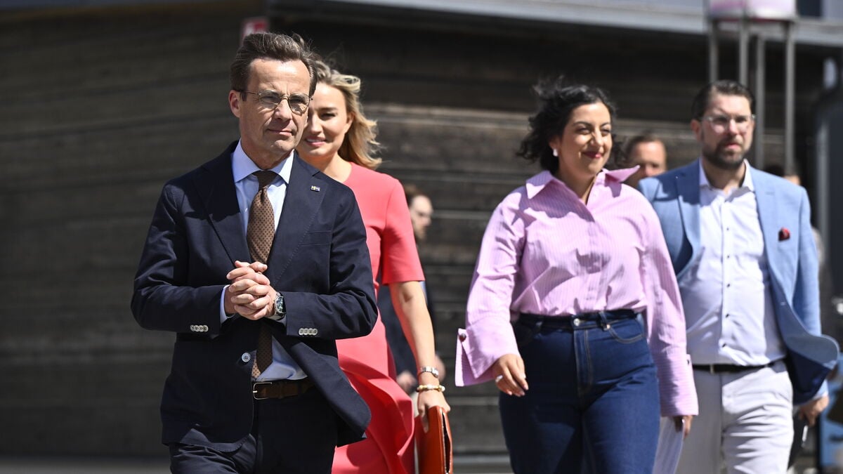 Kristersson shrugs off poll setback as opposition leads by 10 points