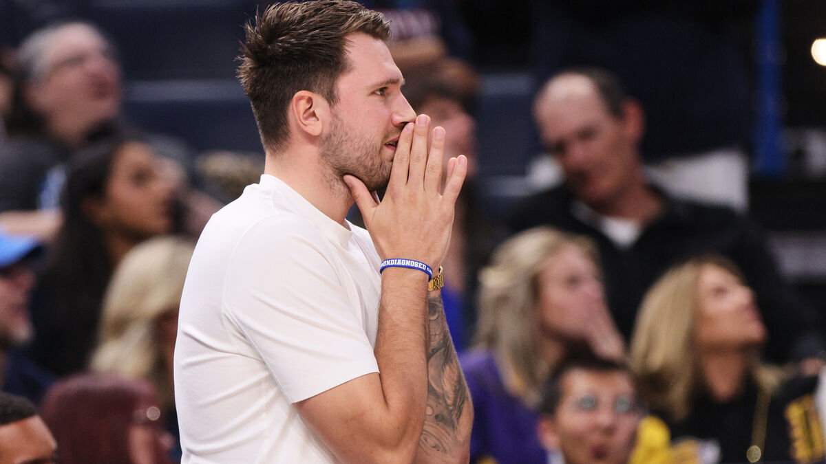 Custody dispute stops basketball star