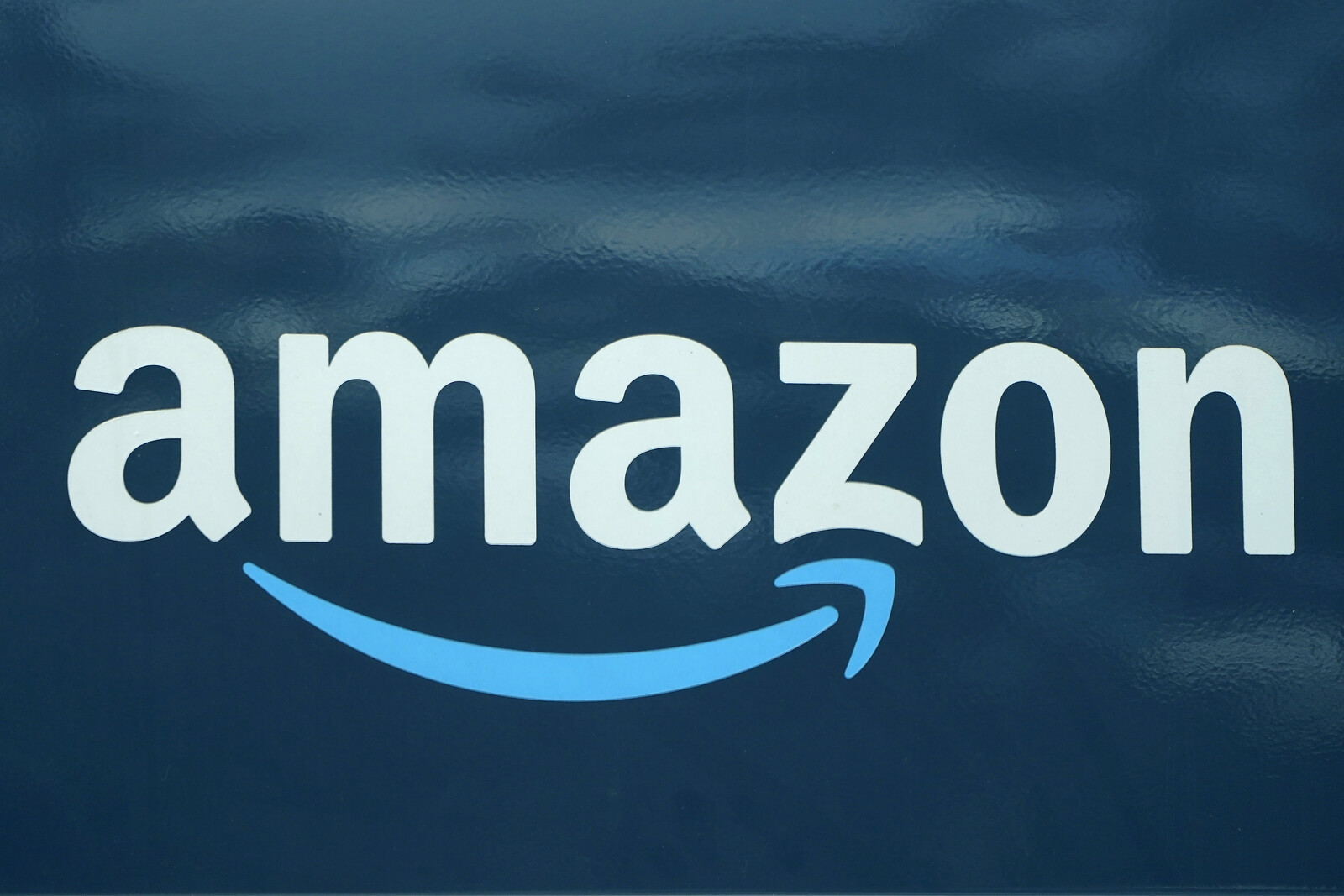 Amazon both meets and disappoints expectations