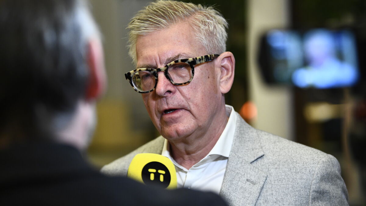 Dividend party: Ericsson surges on