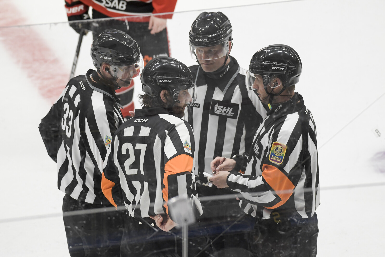Referee Injured in SHL Qualifier,