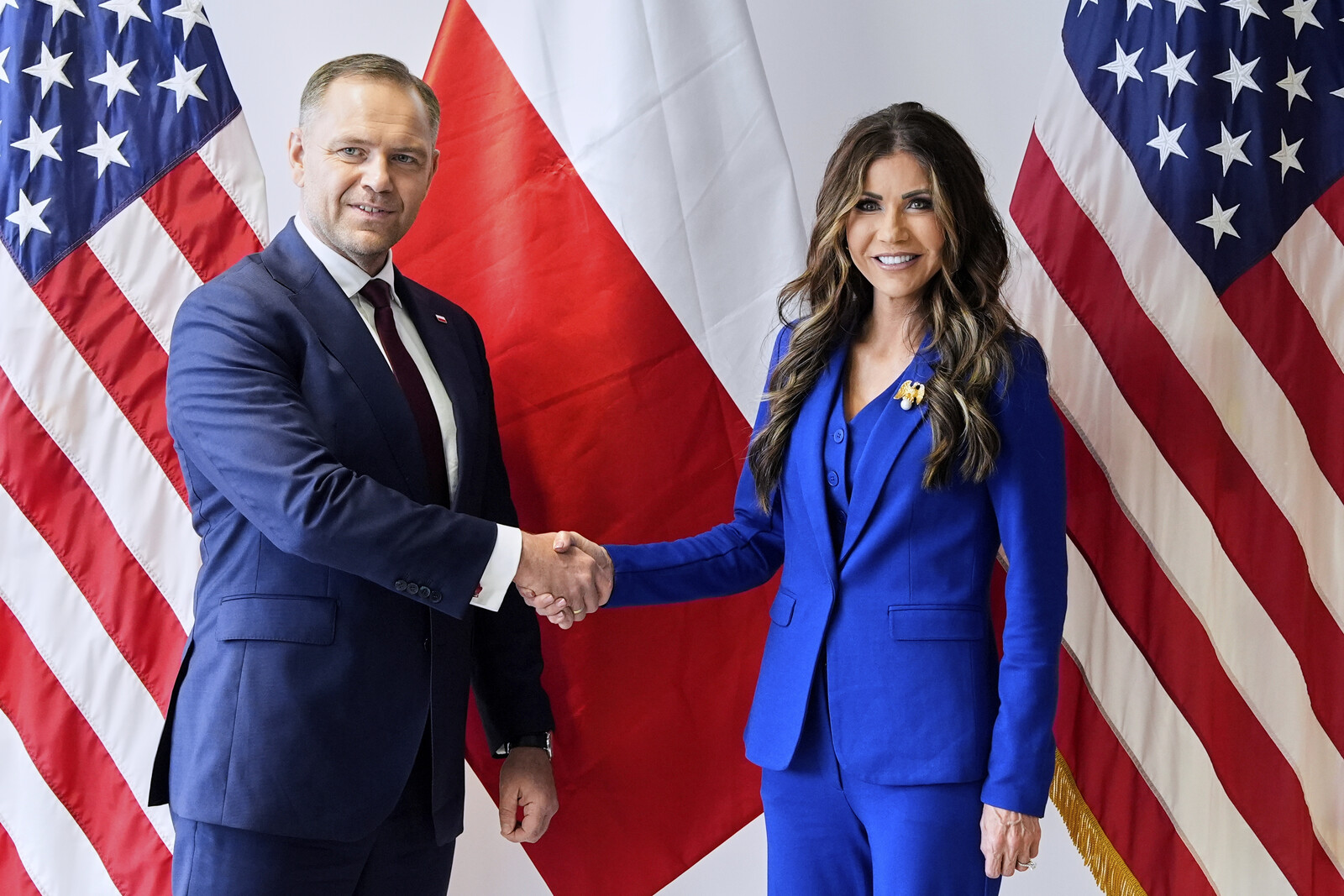 Trump Ally Nawrocki Could Win Despite Scandals in Poland Election