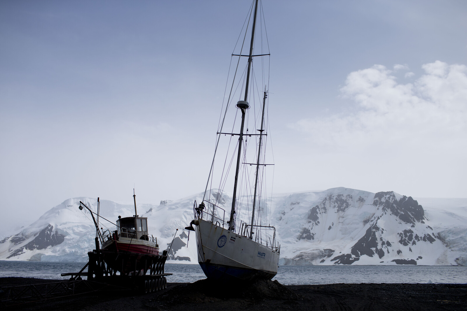 Tourists and Research Projects Significantly Pollute Antarctica