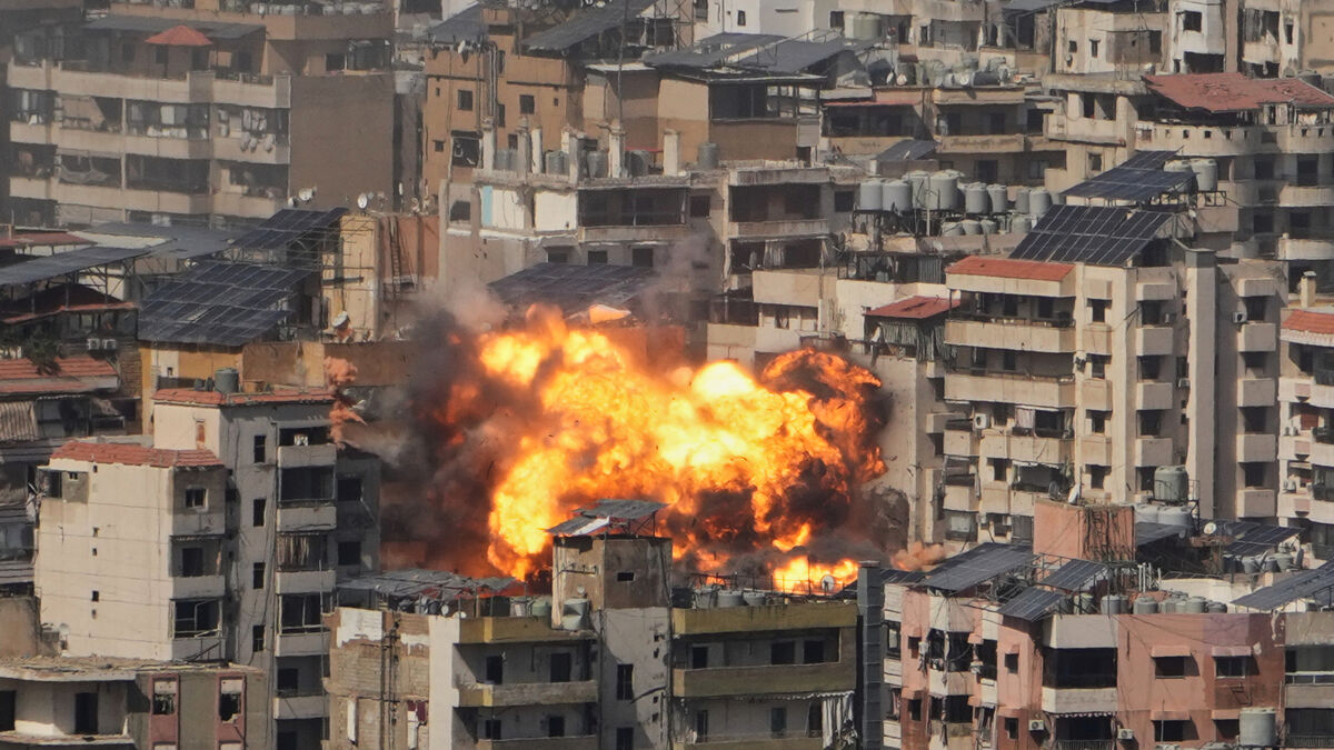 Israel launches new large-scale attacks