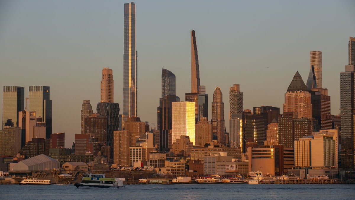 US GDP Growth Tops Expectations
