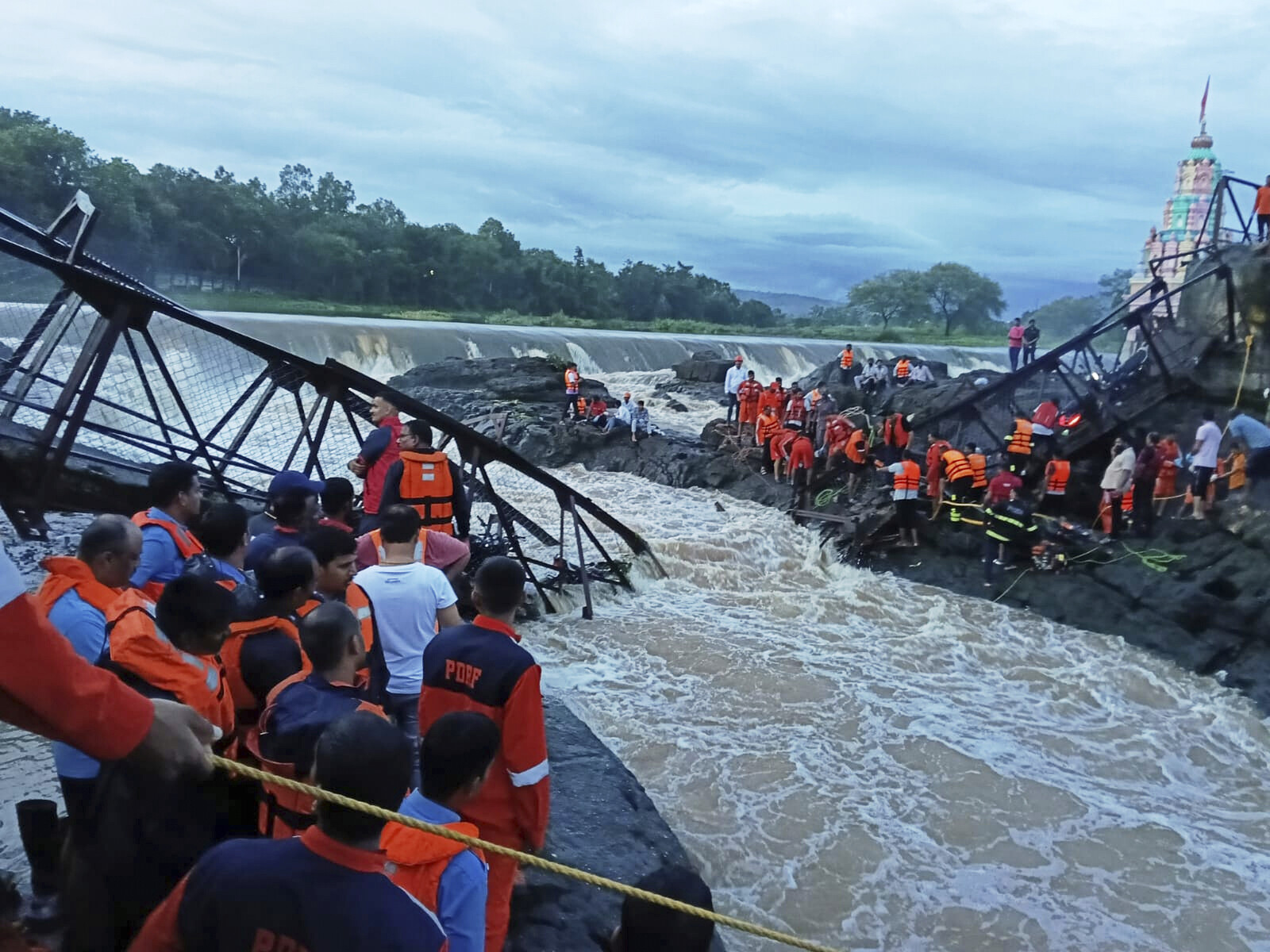 Bridge Collapse in Indian Tourist