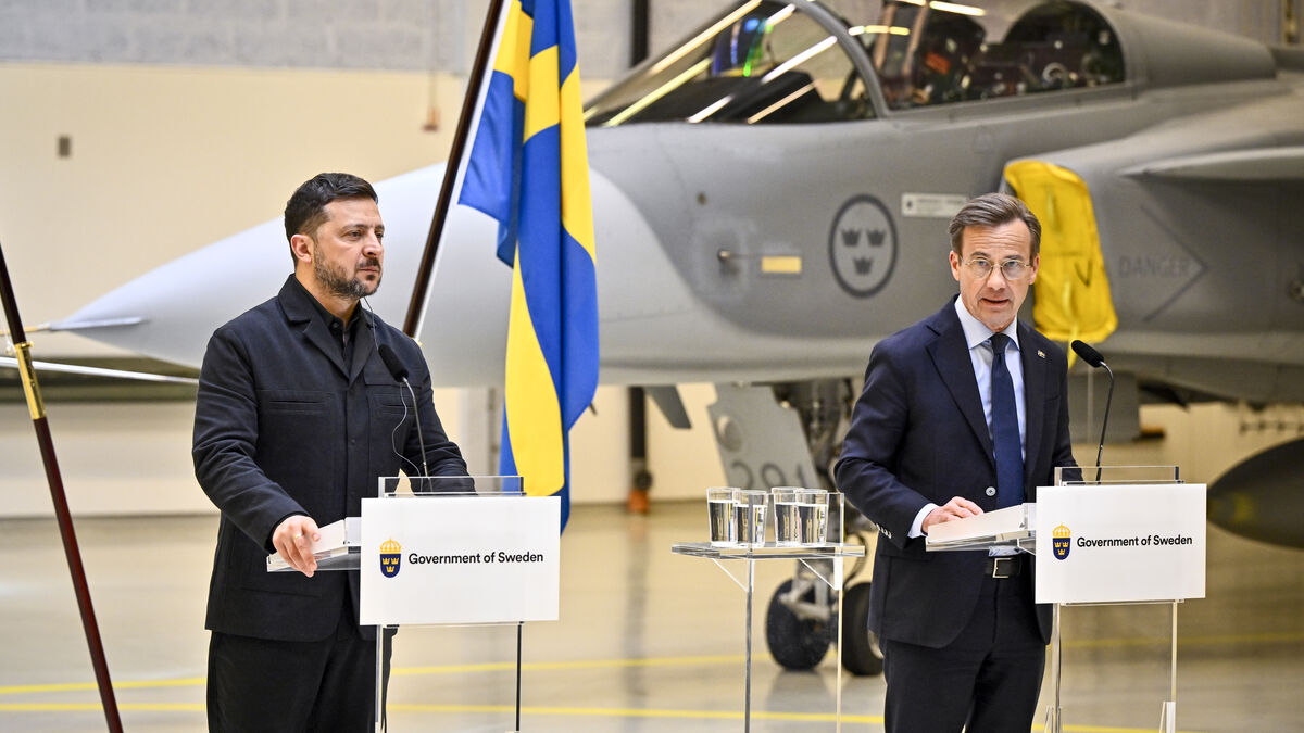 Sweden donates 16 Gripen planes to Ukraine