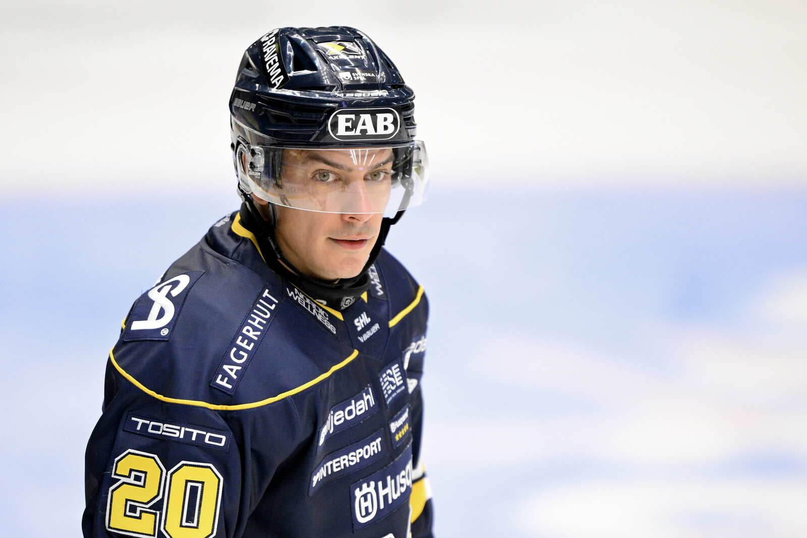 Sweden's Three Crowns Gear Up for World Championship with Finland Matches