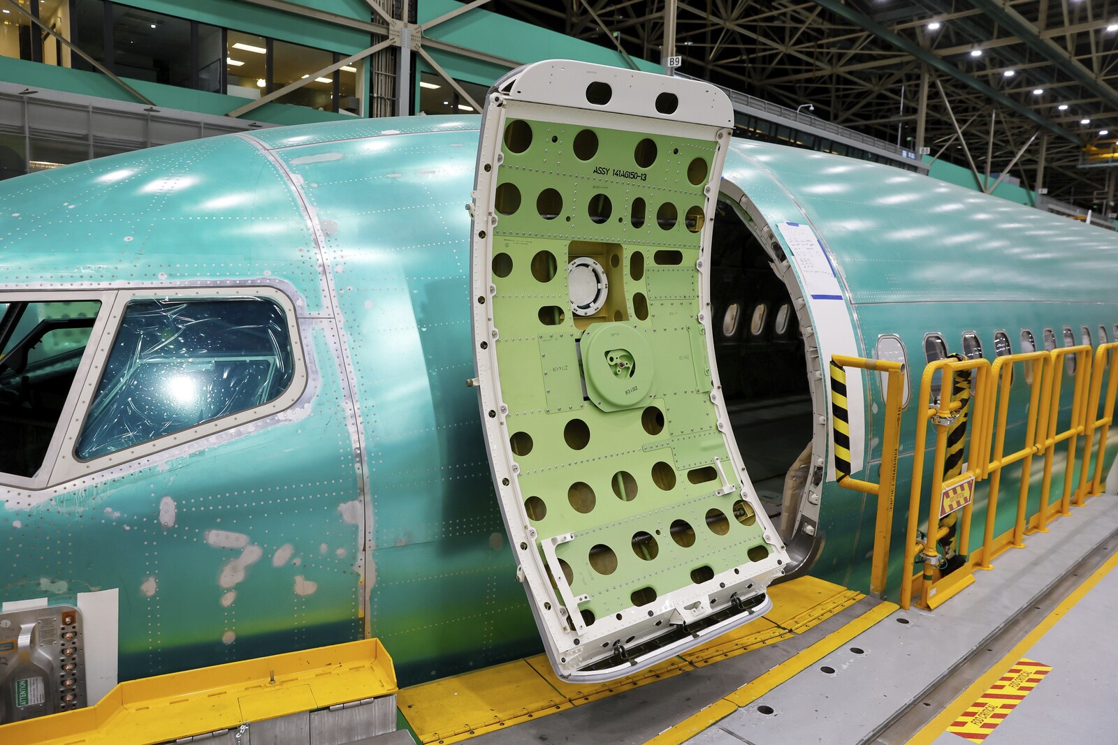 China Halts Boeing Aircraft Deliveries Amid Trade Tensions