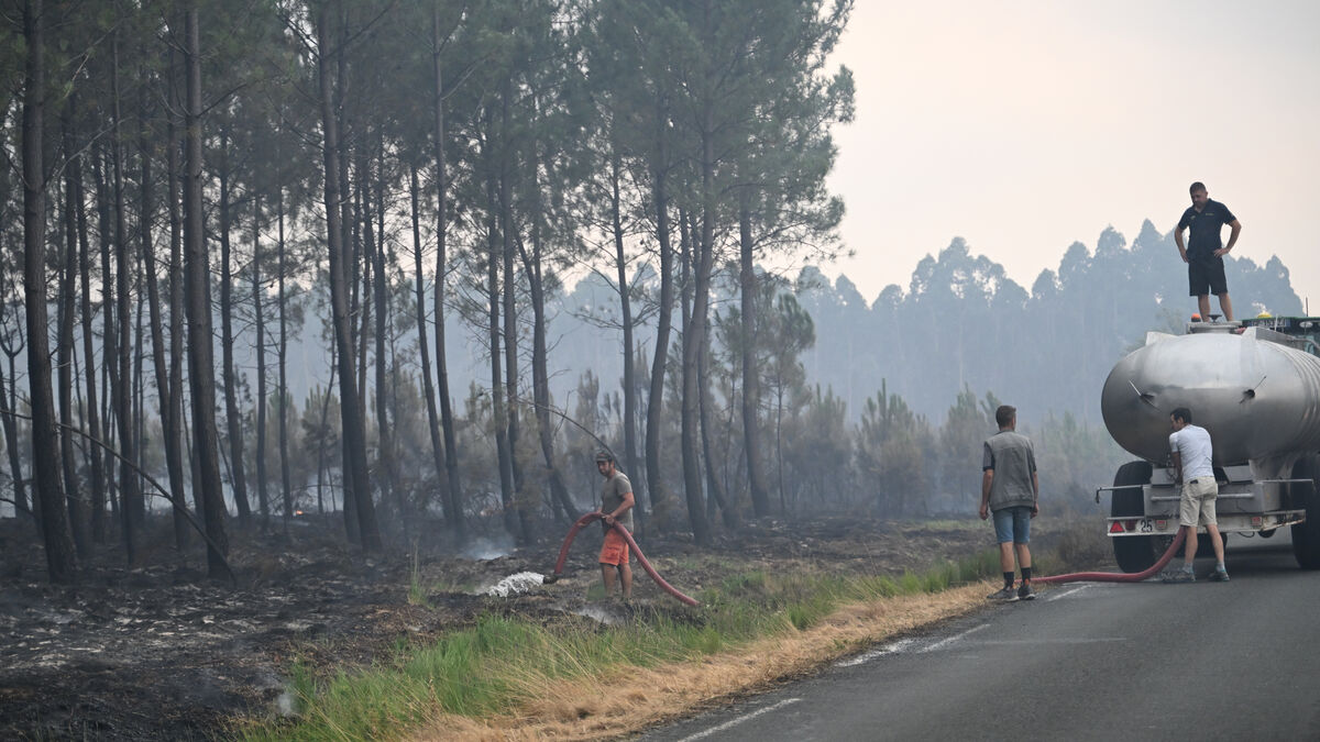 Farmers and tractors join firefighting