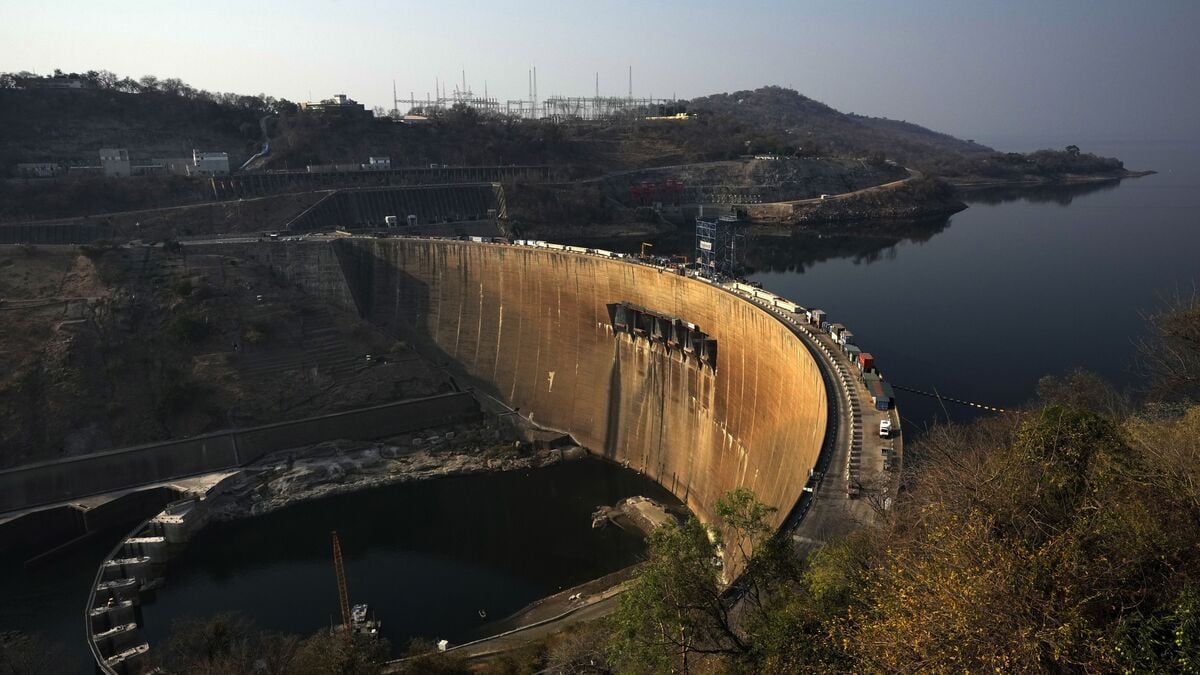 Ferry capsizes in Zimbabwe’s Lake Kariba, at least 15 dead and 27 missing