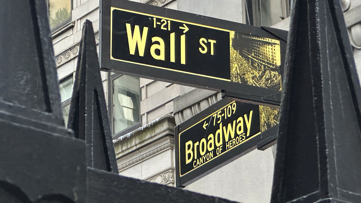 Down on Wall Street - heavy for technology companies