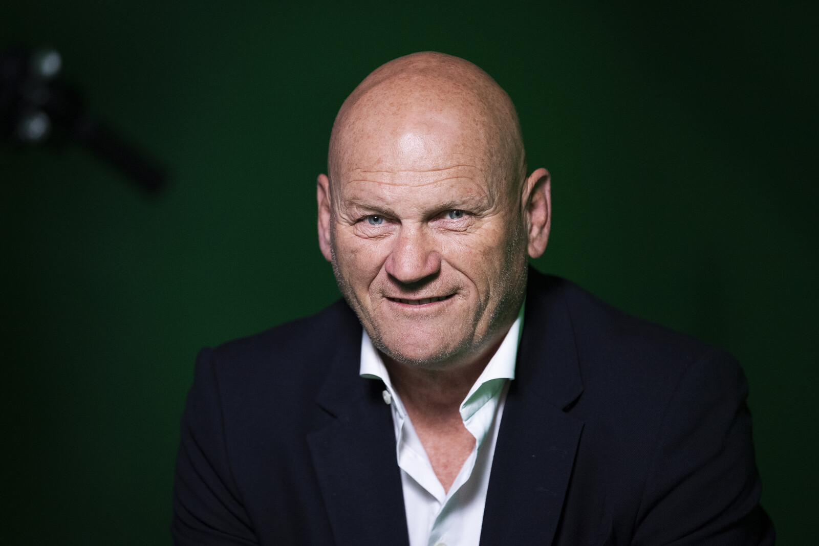 Håkan Södergren Retires from TV After 35 Years in Ice Hockey