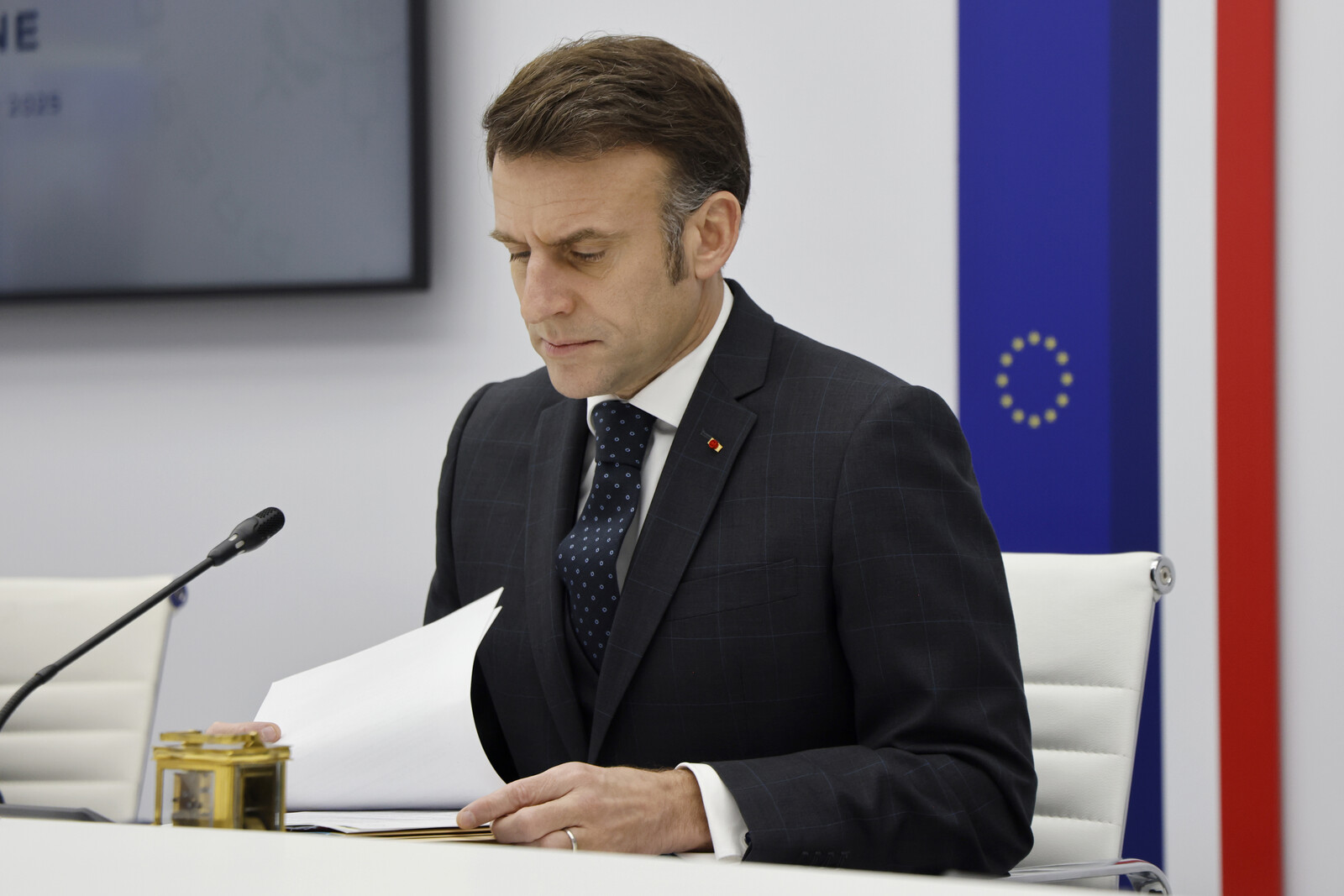 Macron report at extraordinary EU meeting