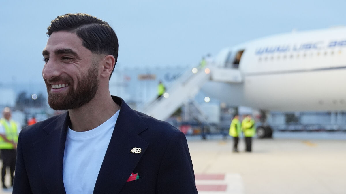 Iranian World Cup players mark