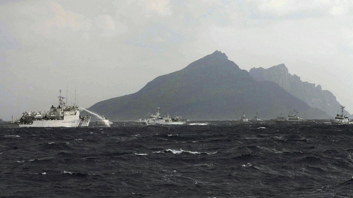 Taiwan Coast Guard follows Chinese