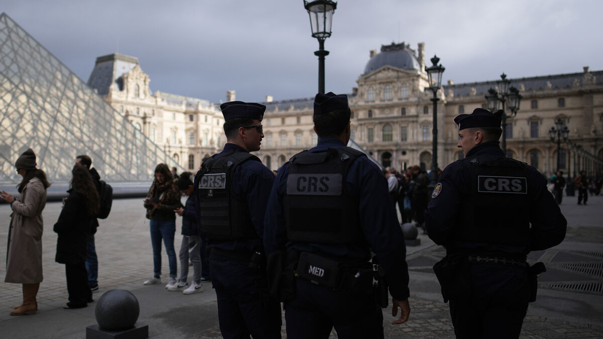 Several suspects arrested for jewel