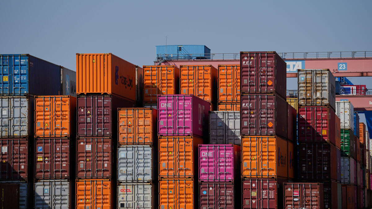 New truck routes in the war-torn Middle East as global shipping companies reroute containers