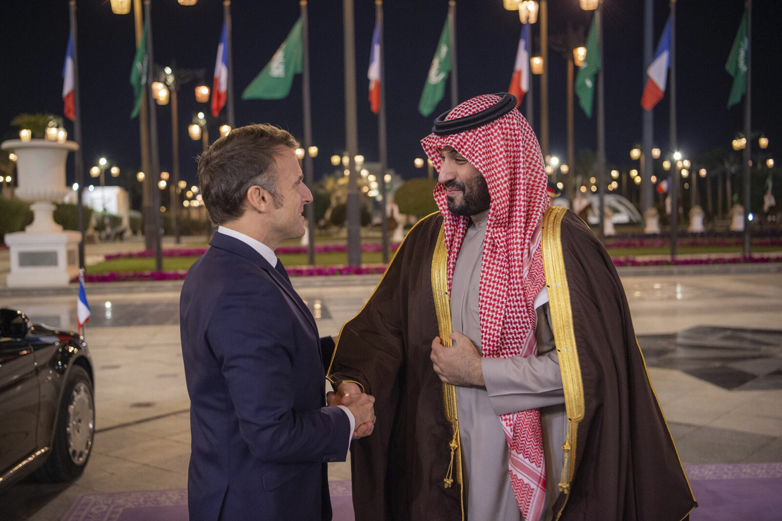 Macron calls for elections in