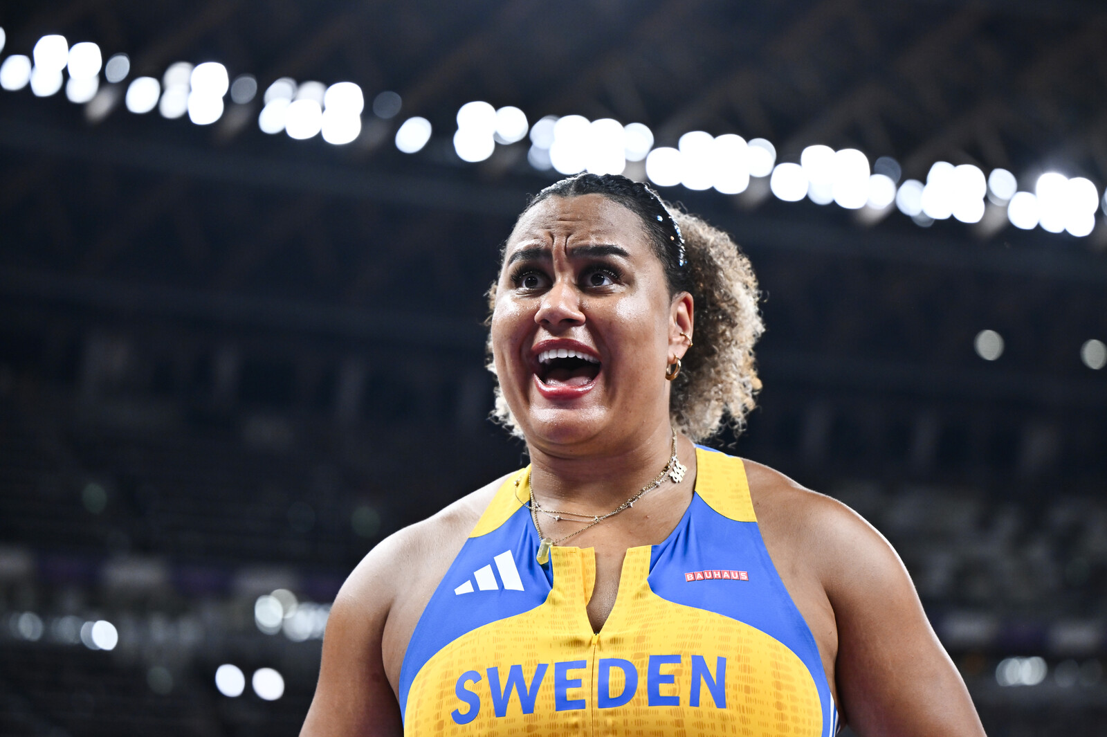 Vanessa Kamga Sets Double Swedish Records and Stays in Japan