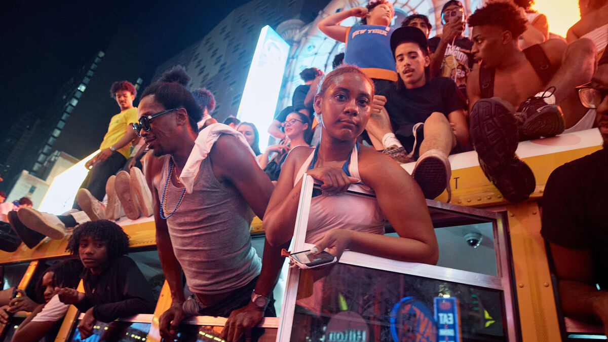 17-year-old reportedly shot during Knicks celebration in Manhattan