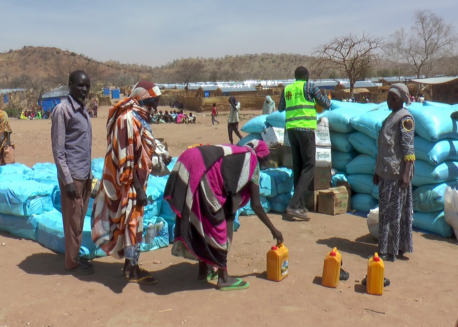 UN Warns Refugee Numbers Remain Unsustainably High at 122 Million
