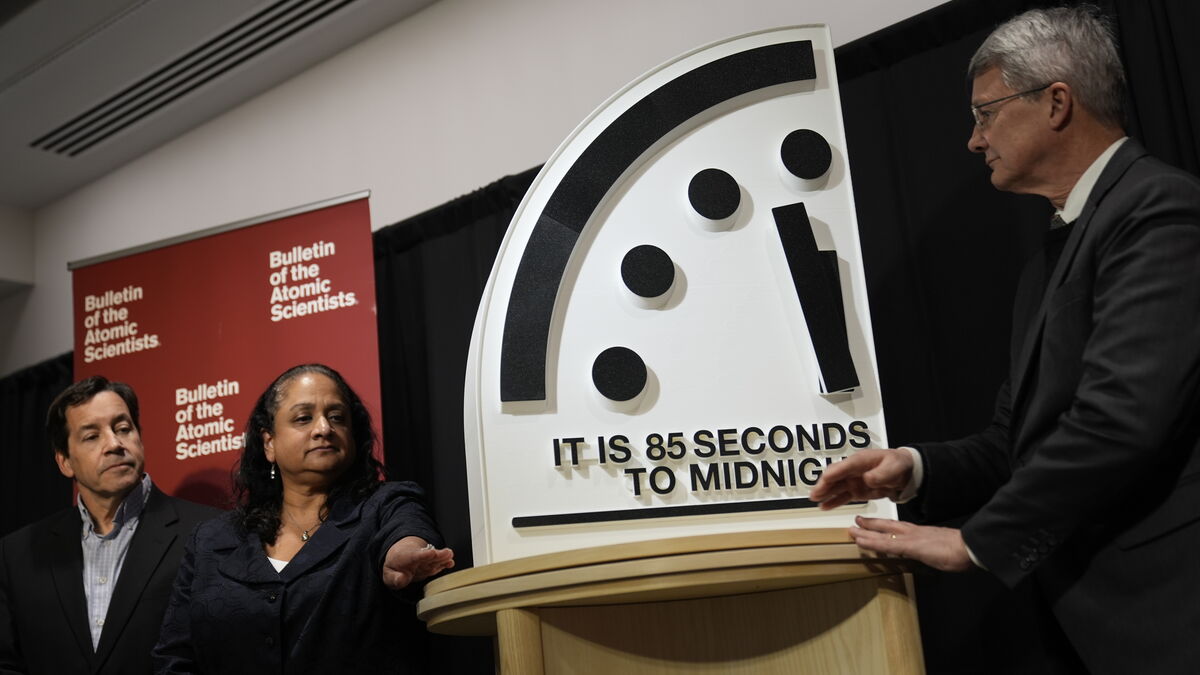 Doomsday Clock moved four seconds