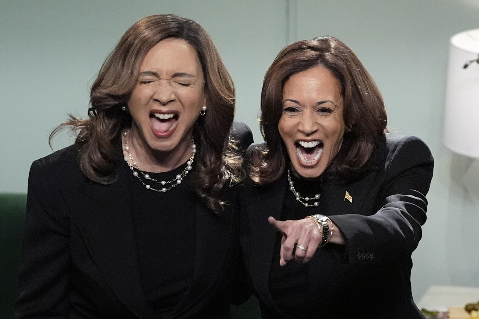 Kamala Harris secret guest in comedy show