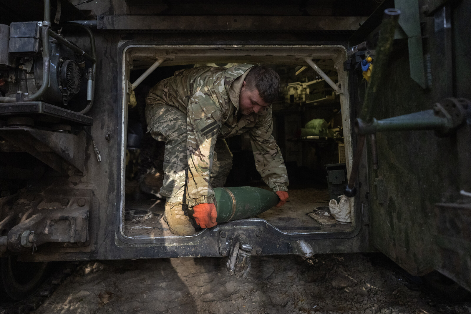 Ukraine urged to lower mobilization age