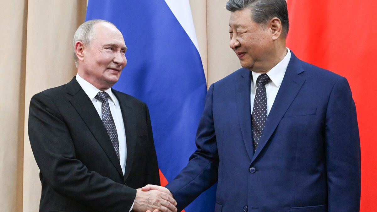 Xi says international order has become more uncertain, unpredictable in meeting with Putin