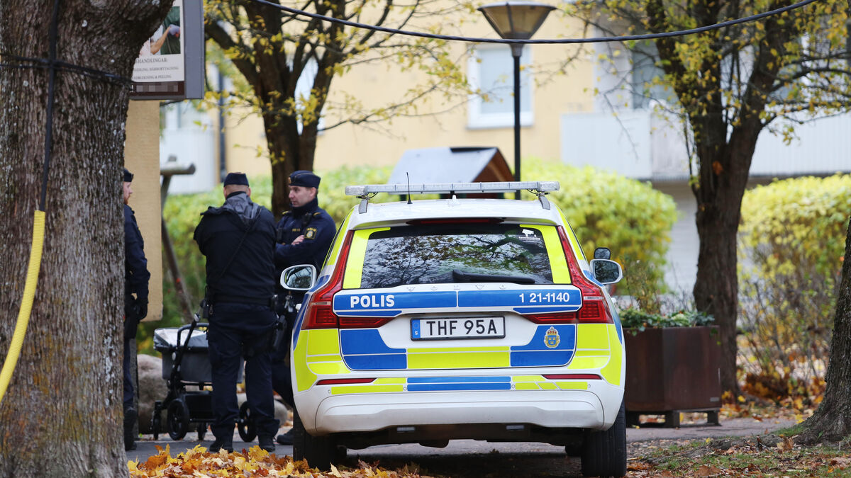 Eight arrested in major police