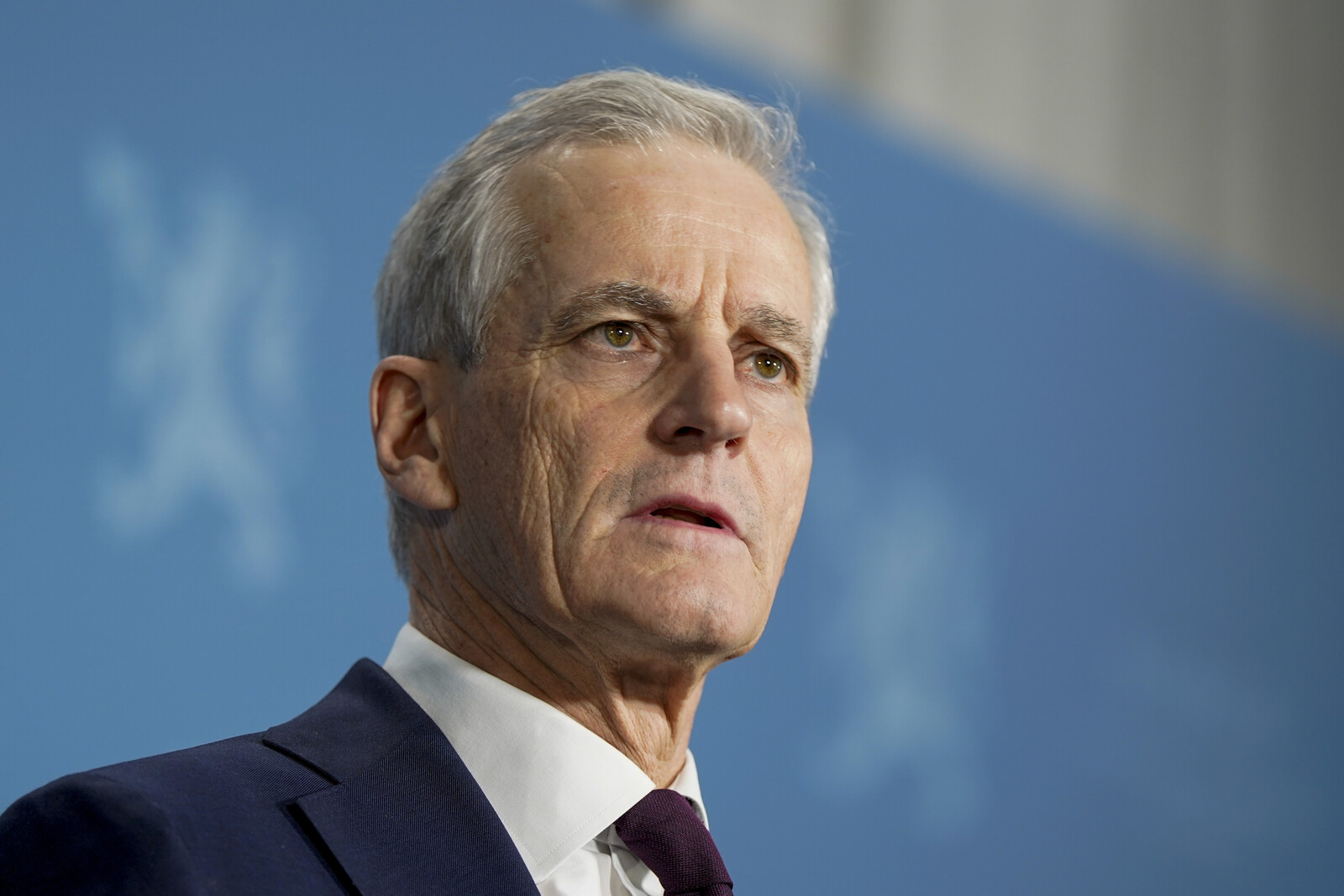 The Norwegian Government Collapses: "Enough