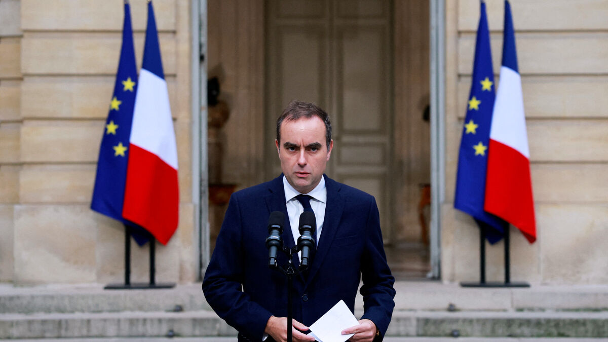 France's Prime Minister Calls Budget