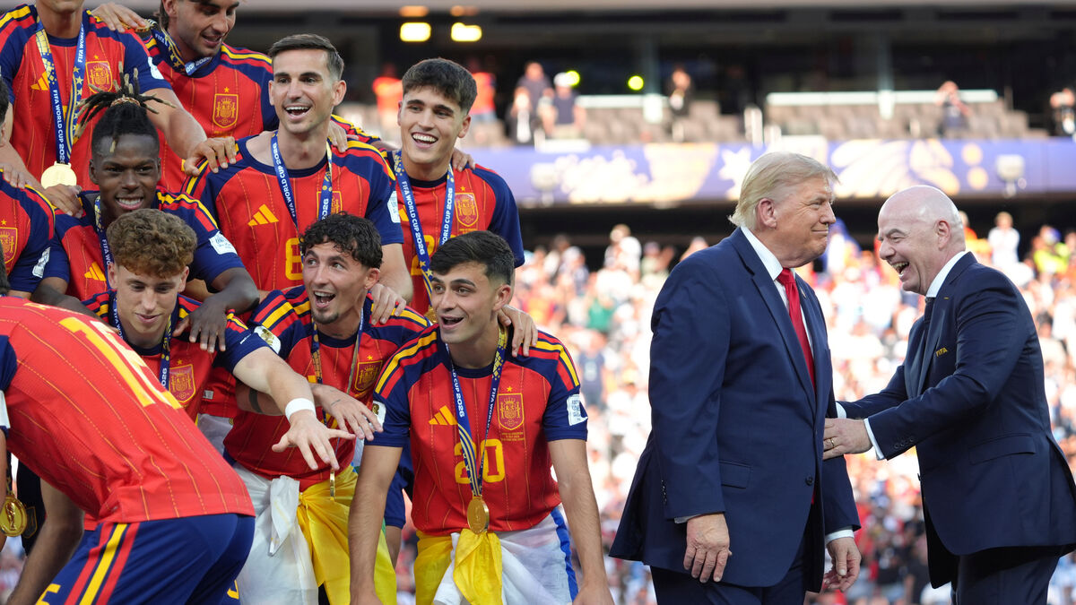 Trump draws boos at World Cup gold medal ceremony as Spain lifts trophy