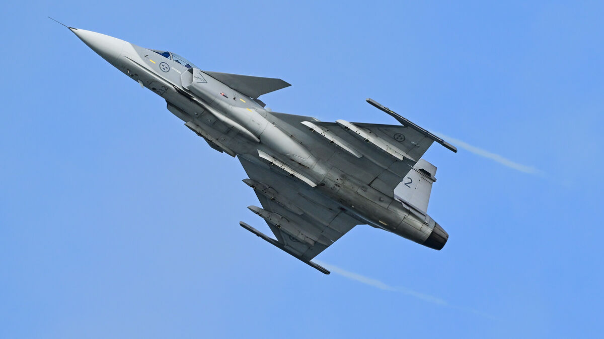 Russian bombers over the Baltic Sea met by Swedish Gripen jets