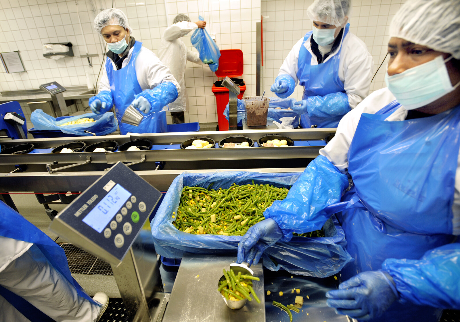 Producer Prices Decline in April 2025