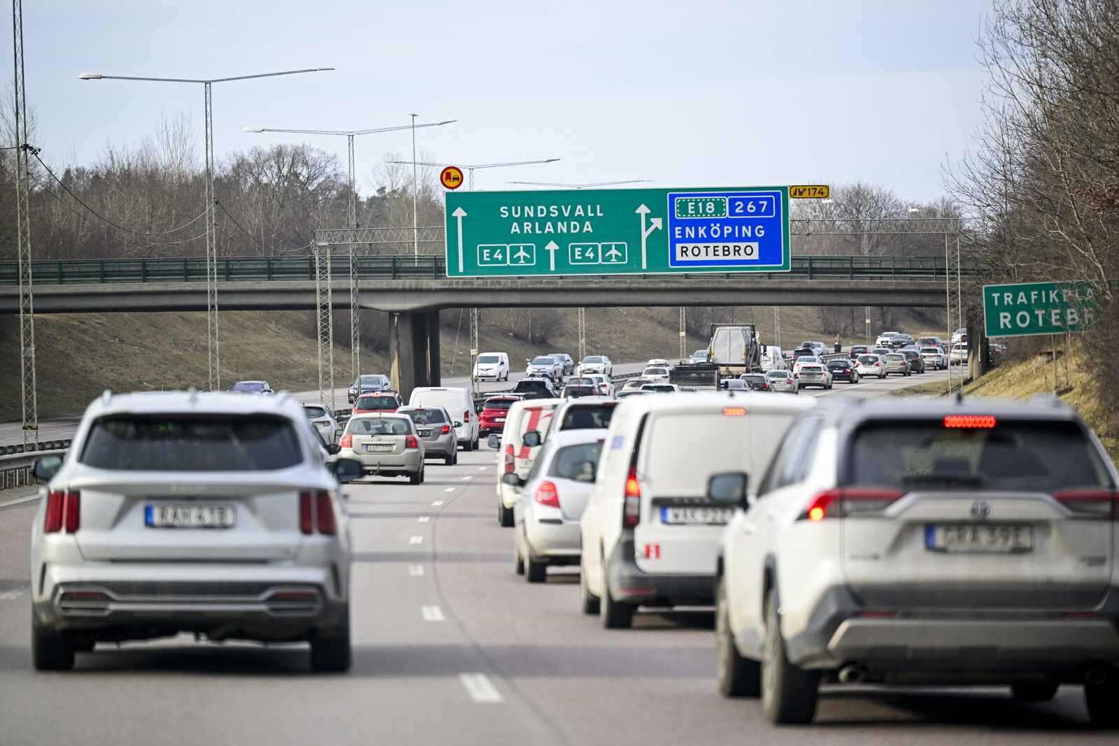 Easter Travel: Tips to Navigate